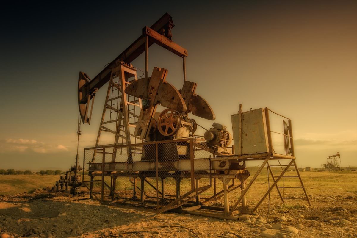 Why President Trump Should Consider an Oil Import Fee Oil Import Fee