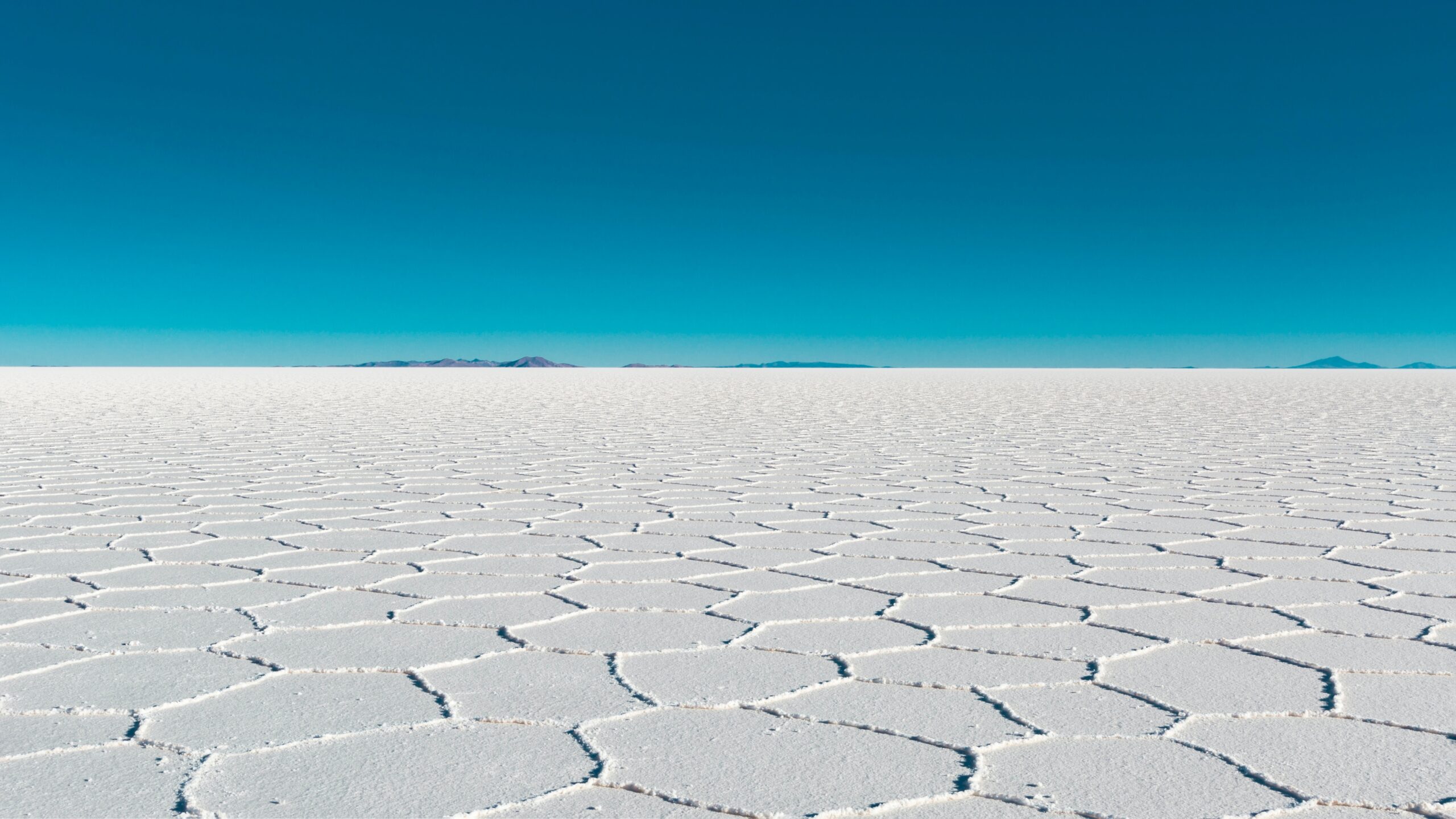 picture of salt flats and blue sky for article on domestic lithium production