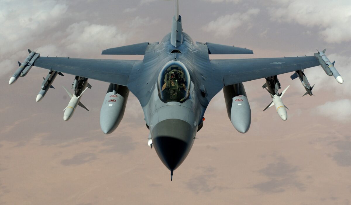 Israeli War Threatens Global Energy Markets picture of fighter jet for article about how the israeli war threatens global energy markets