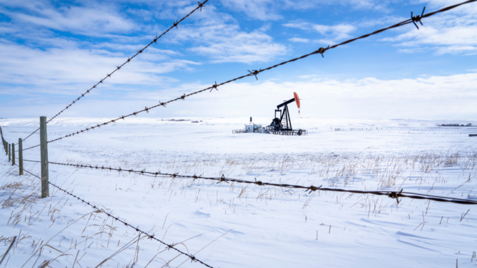 Oil Prices Inch Higher with Cold Snap