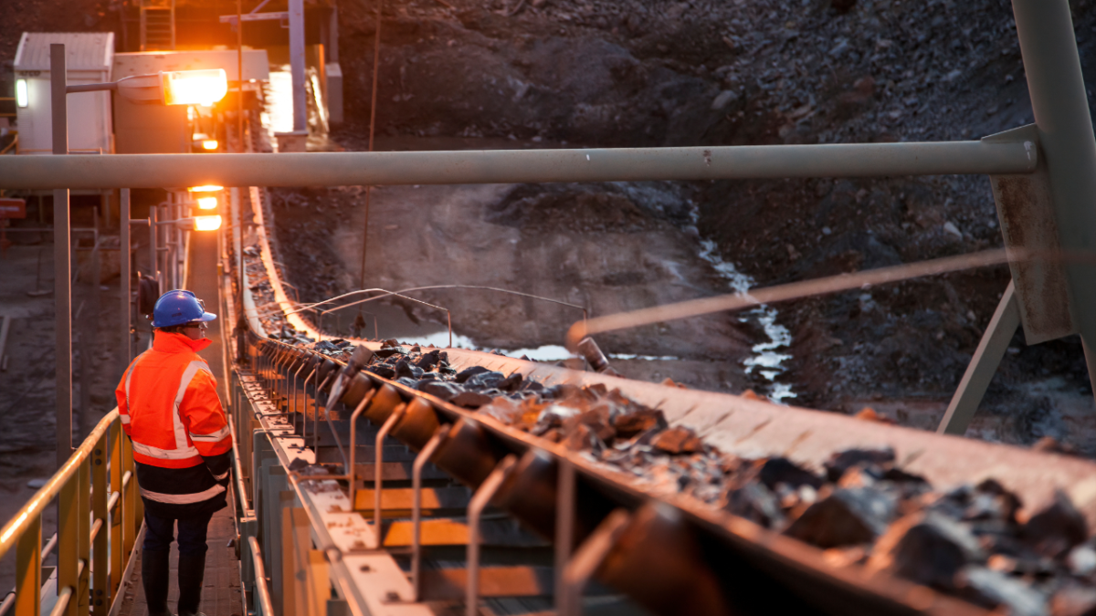 U.S. Copper Price Surge Looms as Tariff Threat Rattles Markets U.S. copper price surge